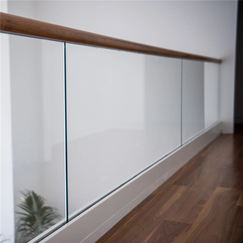 Aluminum U Channel Glass Railing with LED Light